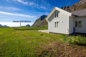 Arctic Waves Cottage, Haukland
